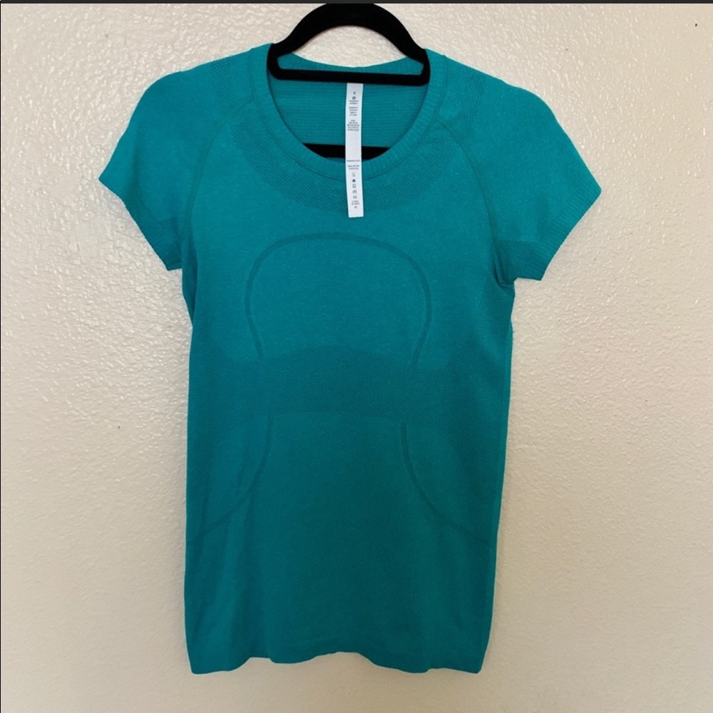Lululemon Swifty short sleeve t shirt size 6